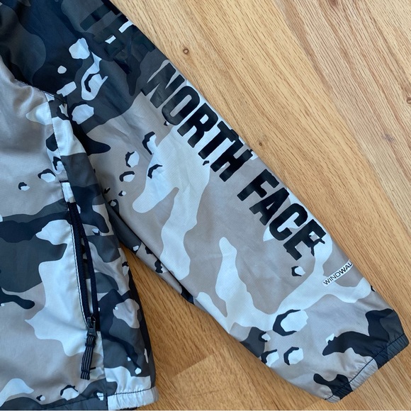 Northface WindWall WindBreaker Camo Hooded Jacket - Picture 3 of 10